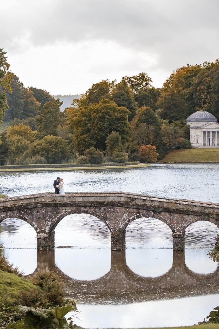 carousel-hero-element image-0