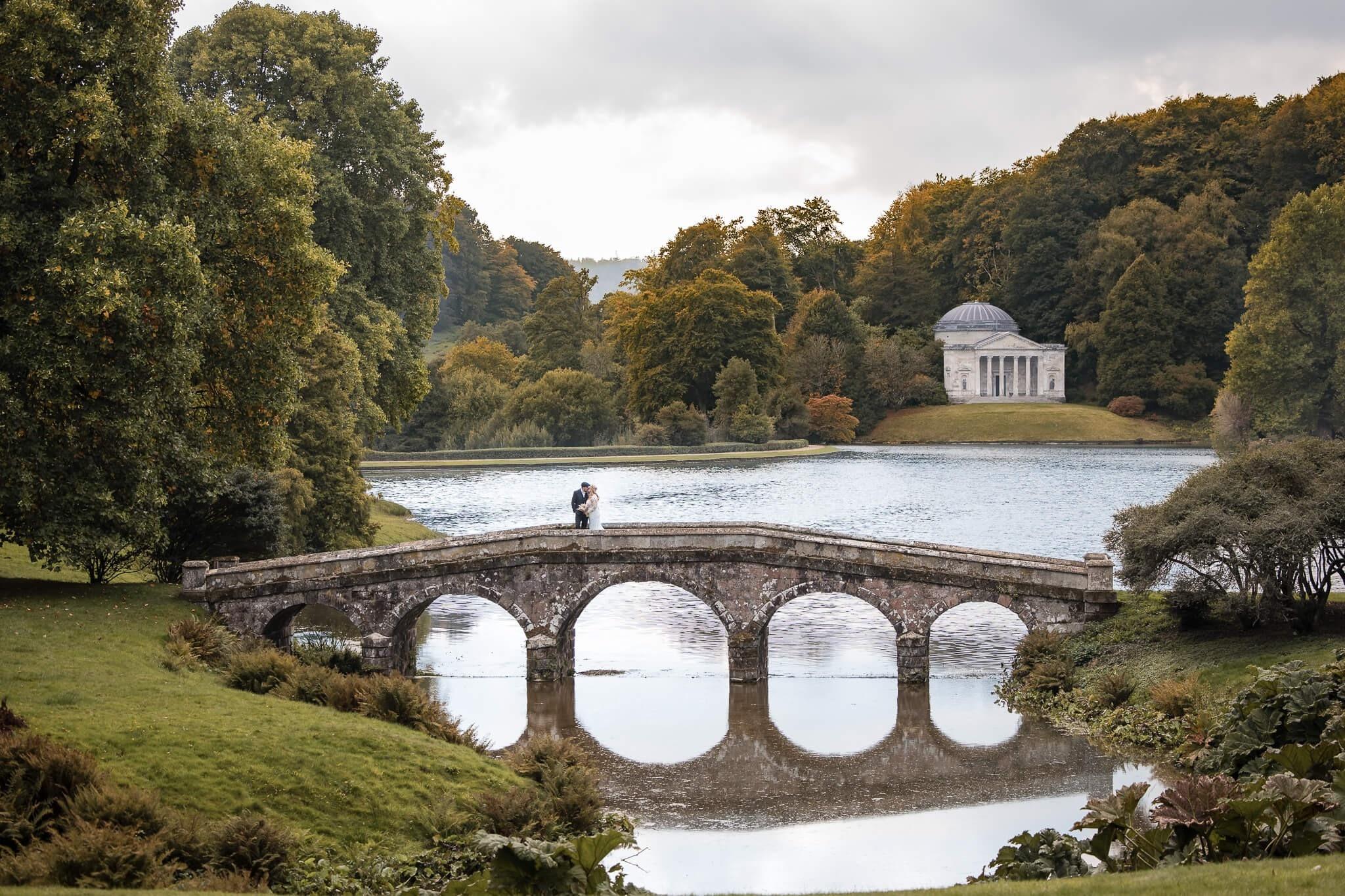 carousel-hero-element image-0